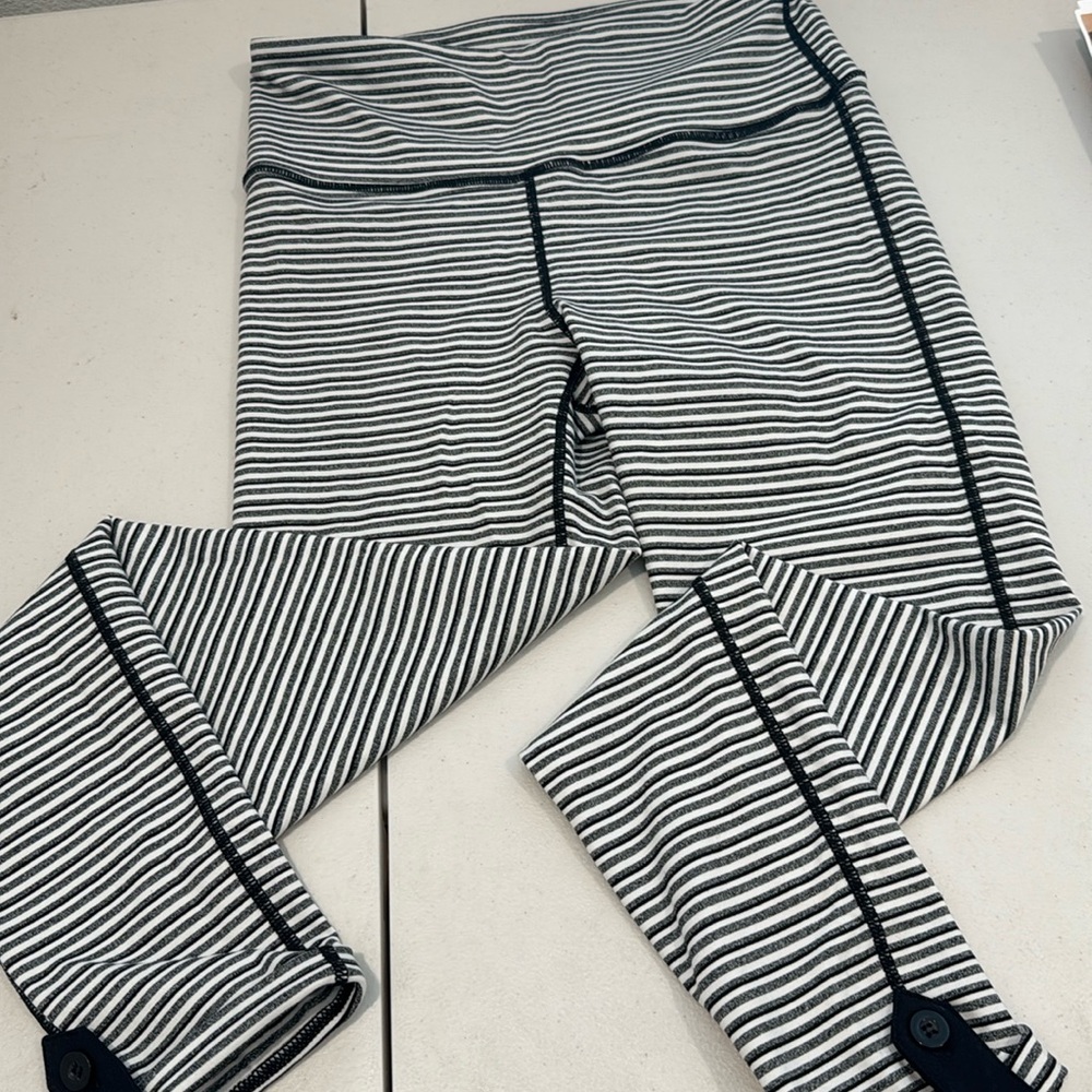 Striped leggings with black detail at bottom of leg medium